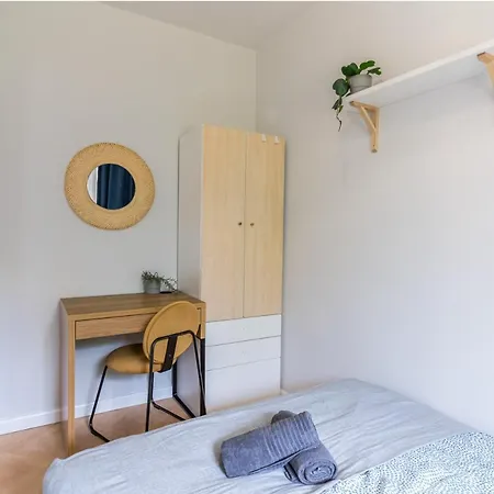 Bunny - Cozy And Peaceful Place, 12 Minutes From Old Town & Seaside Homestay Gdansk